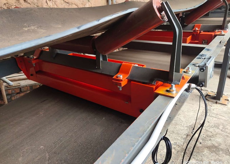 現代化創(chuàng)新型皮帶輸送機計量裝置——智能高精度電子皮帶秤(2)