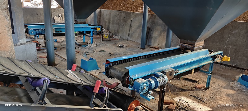 智能自動(dòng)配料系統(tǒng)+自動(dòng)稱重皮帶給料機(jī)安裝完畢，打造自動(dòng)化高質(zhì)量生產(chǎn)線