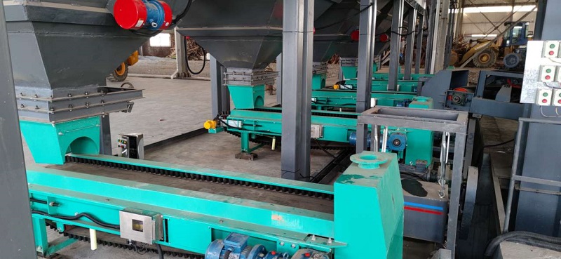 調(diào)速定量給料皮帶秤有何作用和性能特點？生產(chǎn)中有何應(yīng)用？