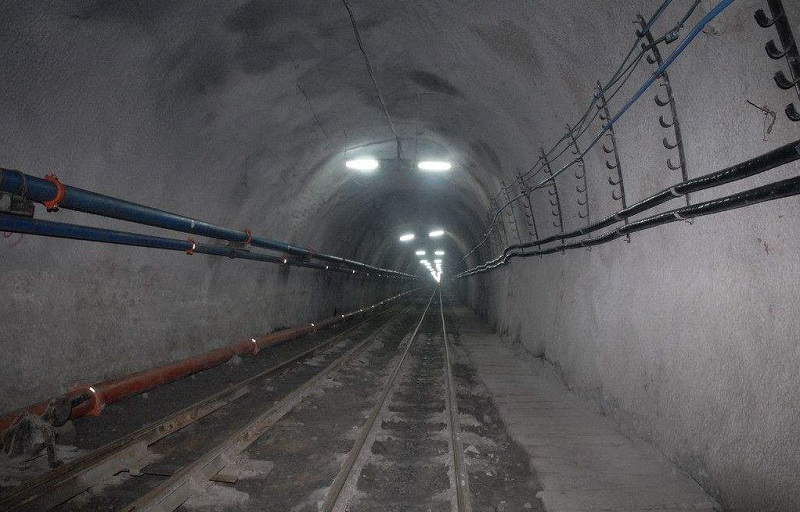 煤礦視頻監(jiān)控系統(tǒng)，為煤礦井下巷道運(yùn)輸安全提供保障